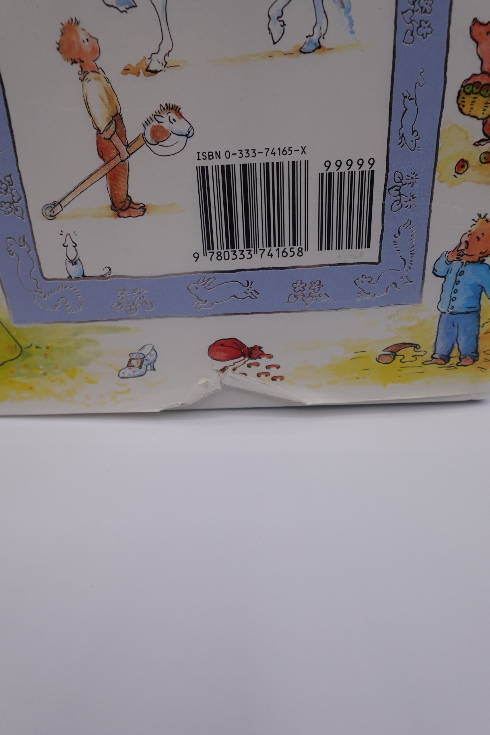 The Macmillan Treasury of Nursery Rhymes and Poems