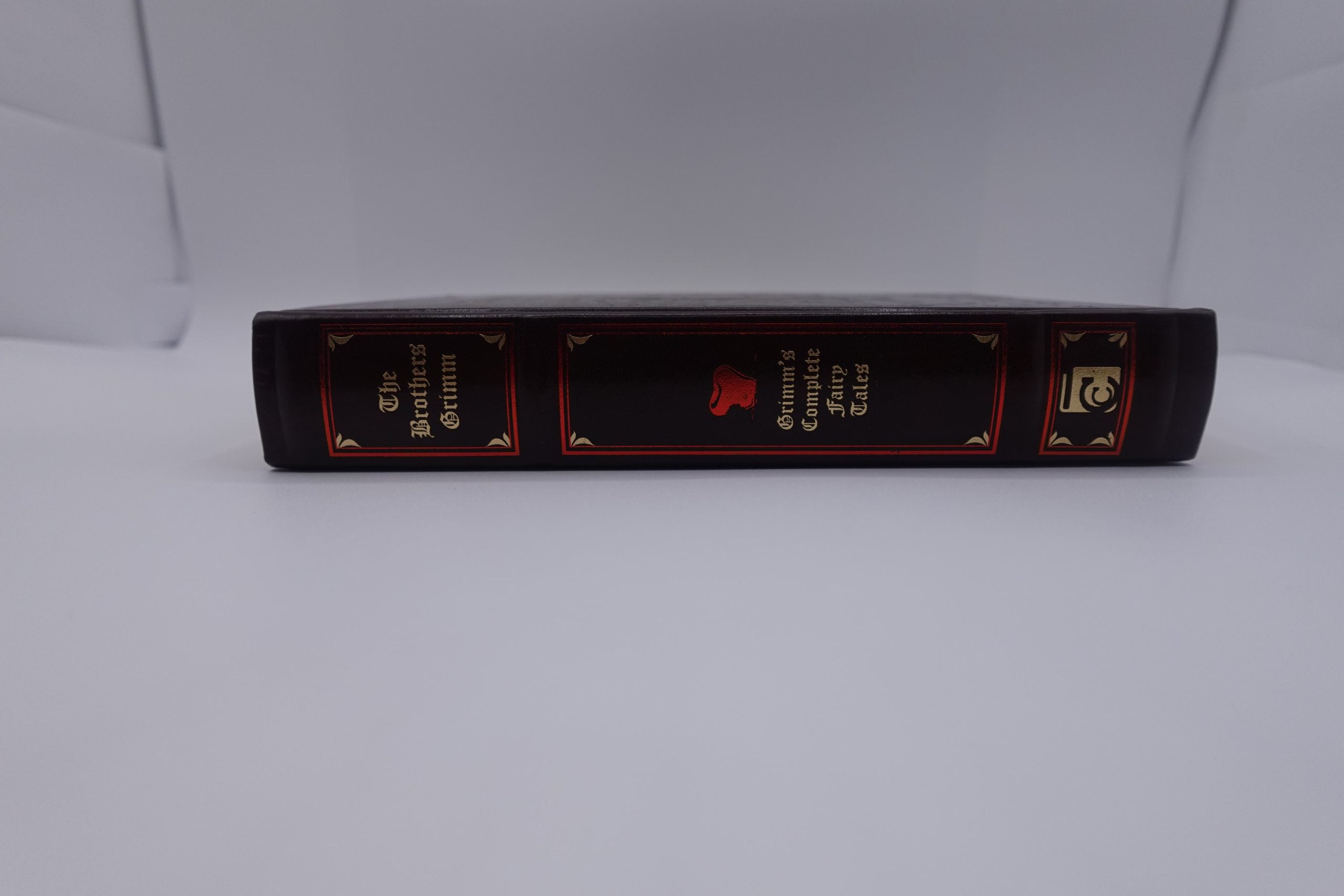 Grimm’s Fairy Tales (Deluxe Edition)