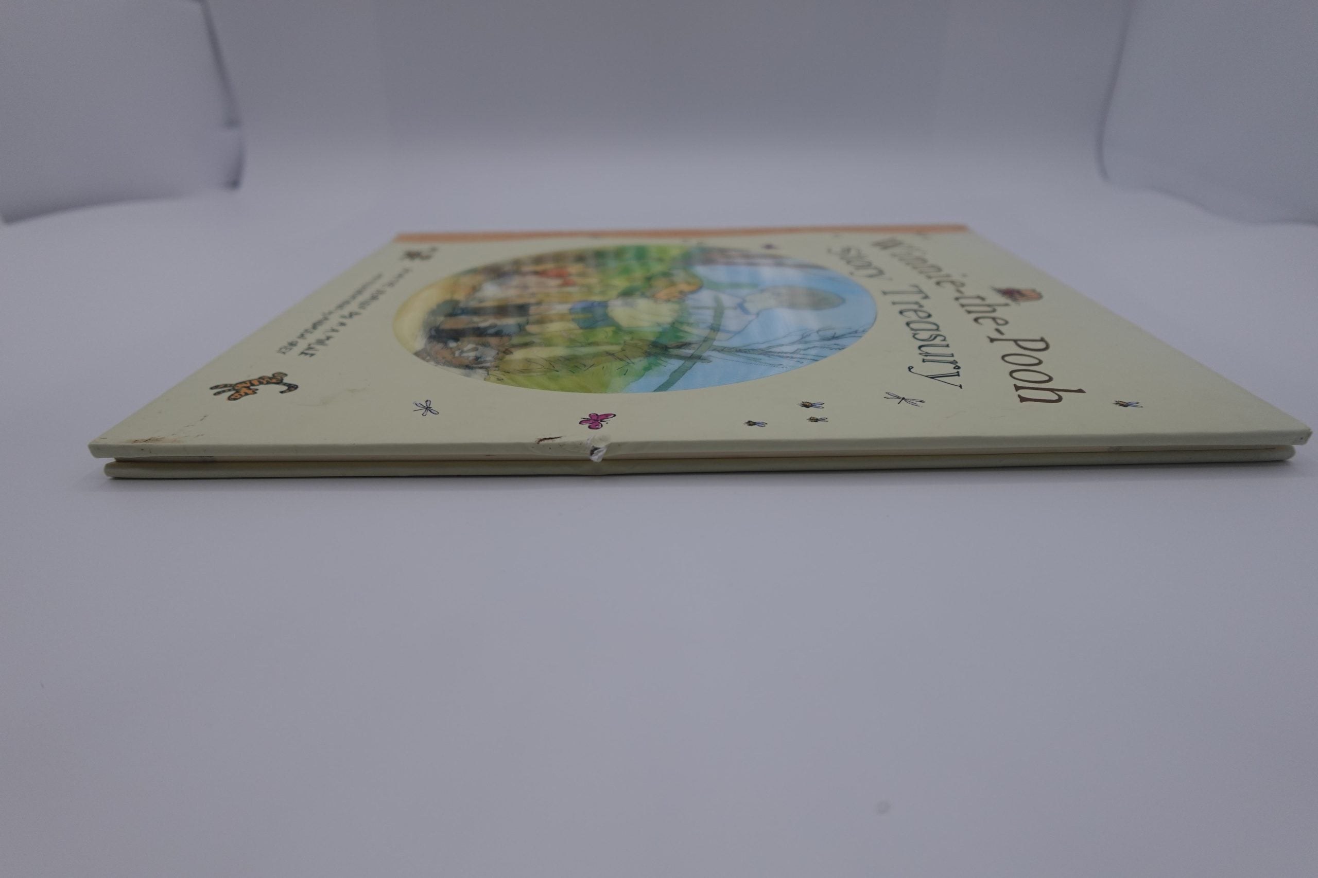Winnie-the-Pooh Story Treasury (with animated cover)