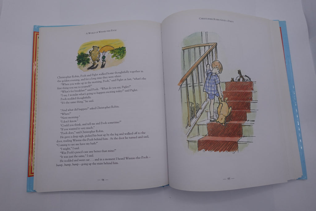 A World of Winnie-the-Pooh (with dust cover)