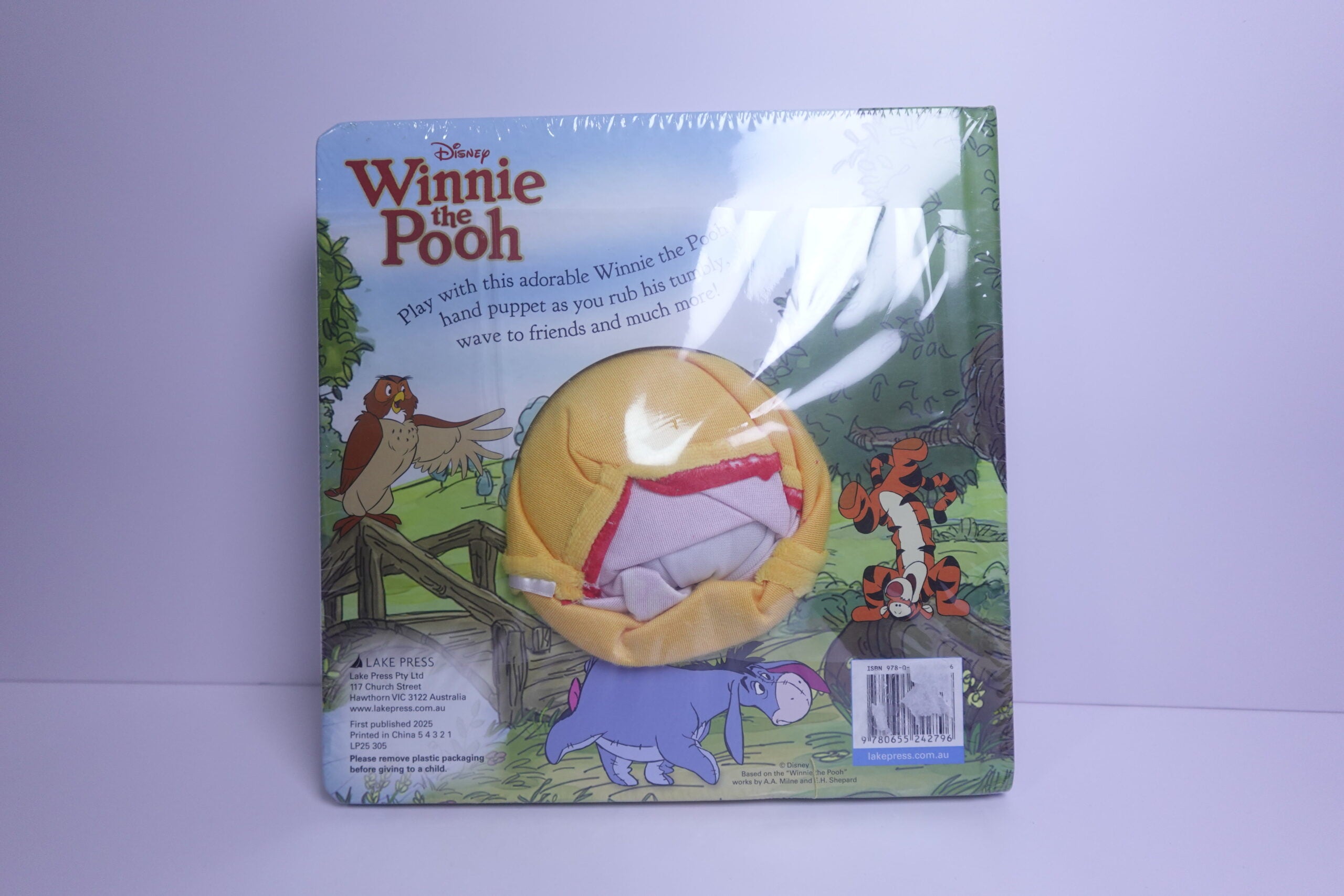 Winnie the Pooh Hand Puppet Book